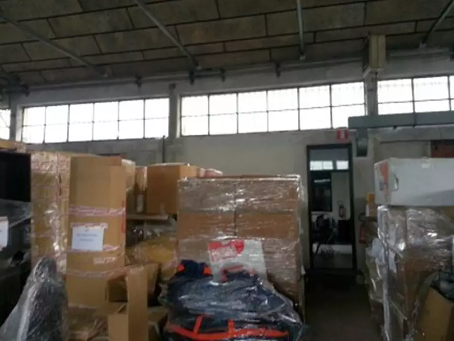 Immagine 19 di Magazzino in vendita  in VIA GORIZIA a Pioltello