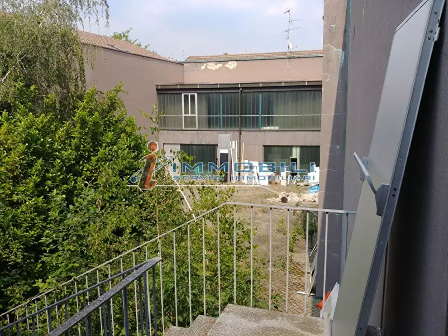 Immagine 20 di Negozio in vendita  in VIA TRENTO a Lissone