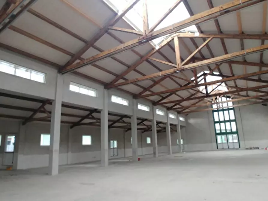 Immagine 3 di Palazzo in affitto  in PIAZZA QUATTRO NOVEMBRE a Milano