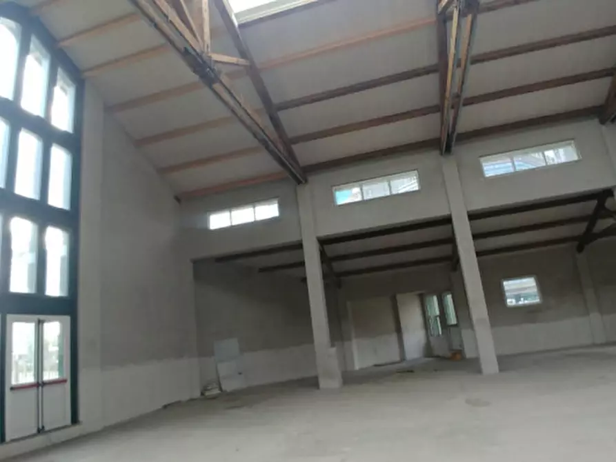 Immagine 11 di Ufficio in affitto  in PIAZZA QUATTRO NOVEMBRE a Milano