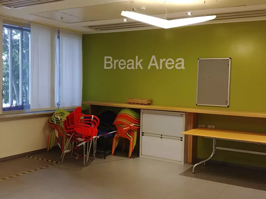 Immagine 3 di Ufficio in affitto  in VIA CAMPANIA a Monza