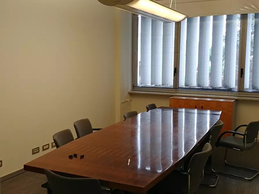 Immagine 12 di Ufficio in affitto  in VIA CAMPANIA a Monza