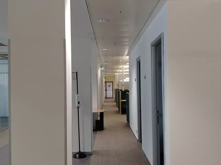 Immagine 16 di Ufficio in affitto  in VIA CAMPANIA a Monza