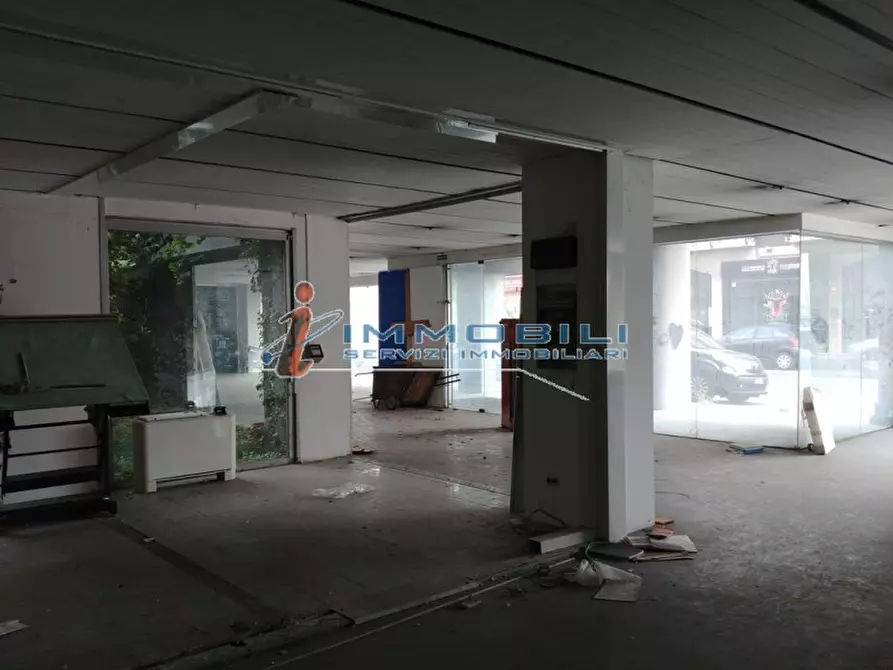 Immagine 2 di Attività commerciale in vendita  in VIA TRENTO a Lissone