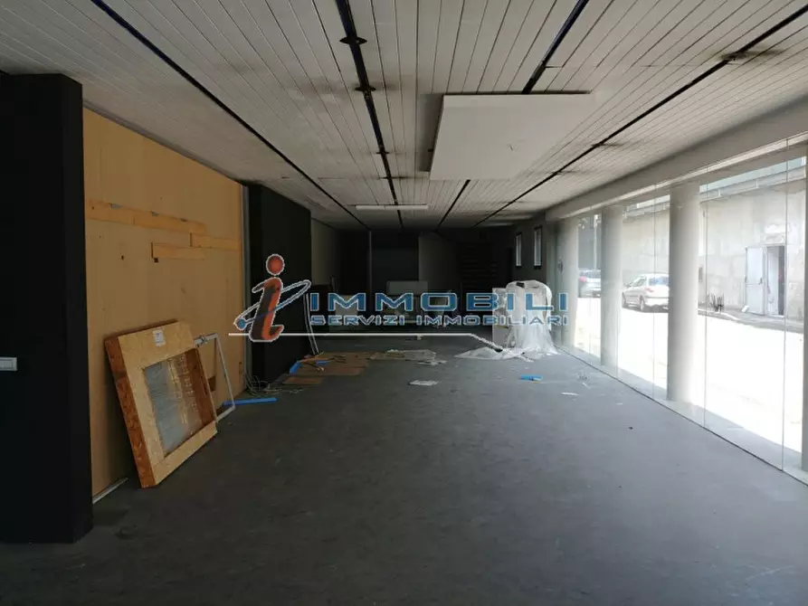 Immagine 6 di Attività commerciale in vendita  in VIA TRENTO a Lissone