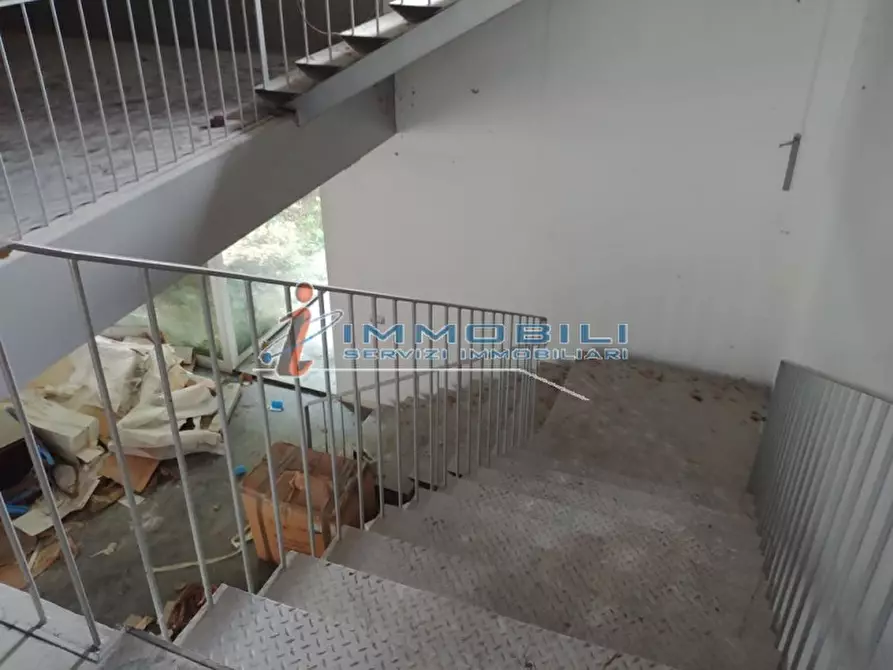 Immagine 15 di Attività commerciale in vendita  in VIA TRENTO a Lissone