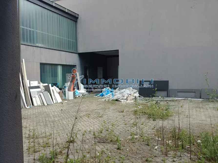 Immagine 21 di Attività commerciale in vendita  in VIA TRENTO a Lissone