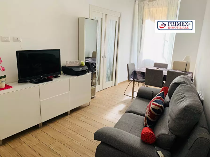 Immagine 2 di Appartamento in vendita  in Via Pompei a Roma