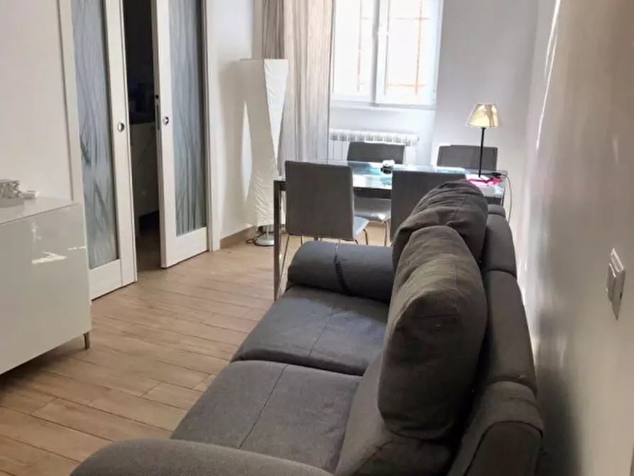 Immagine 4 di Appartamento in vendita  in Via Pompei a Roma