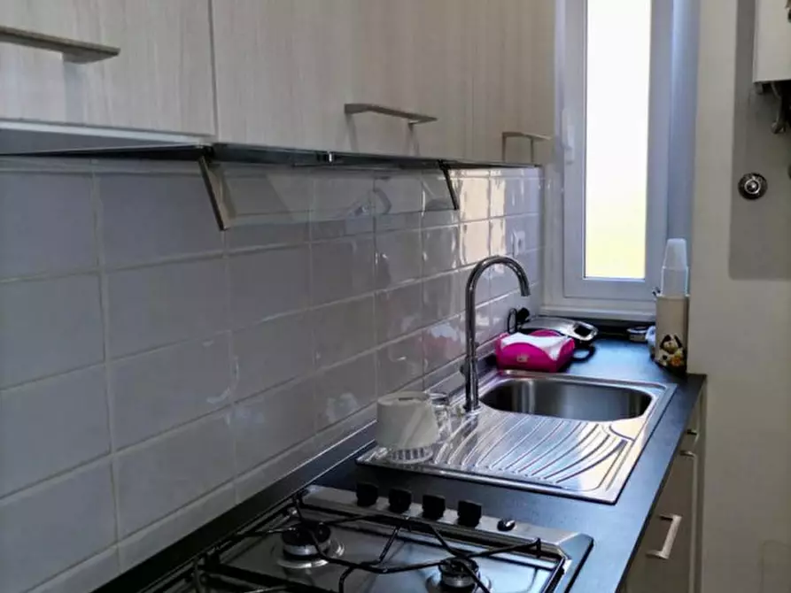 Immagine 10 di Appartamento in vendita  in Via Pompei a Roma