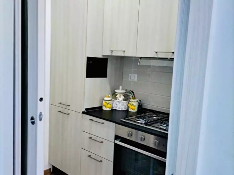 Immagine 12 di Appartamento in vendita  in Via Pompei a Roma