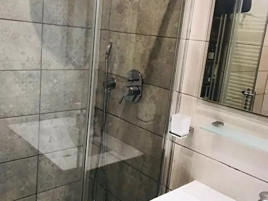 Immagine 22 di Appartamento in vendita  in Via Pompei a Roma