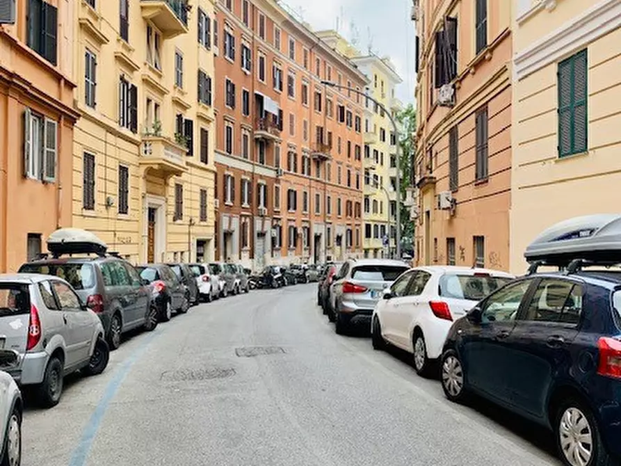 Immagine 27 di Appartamento in vendita  in Via Pompei a Roma