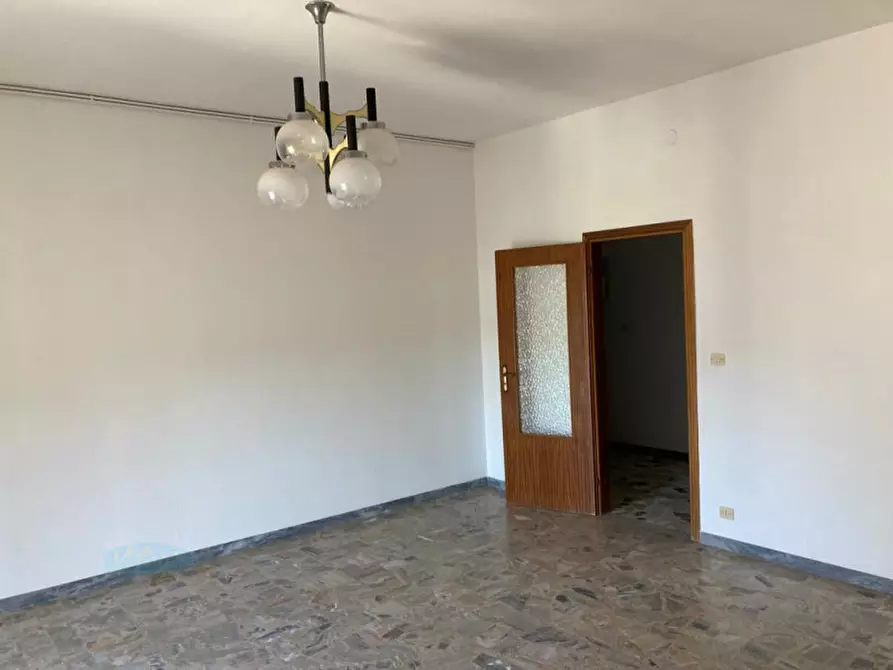 Immagine 8 di Appartamento in vendita  in Via Giacomo Matteotti a Ceglie Messapico