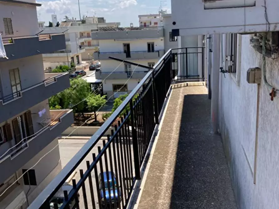 Immagine 15 di Appartamento in vendita  in Via Giacomo Matteotti a Ceglie Messapico