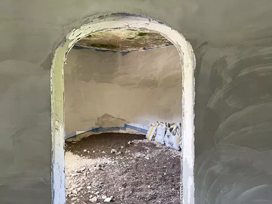 Immagine 22 di Villa in vendita  in Loc. Breila a Tornolo