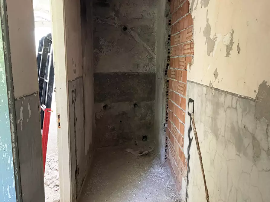 Immagine 26 di Villa in vendita  in Loc. Breila a Tornolo