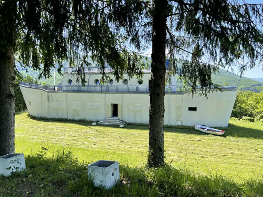 Immagine 34 di Villa in vendita  in Loc. Breila a Tornolo