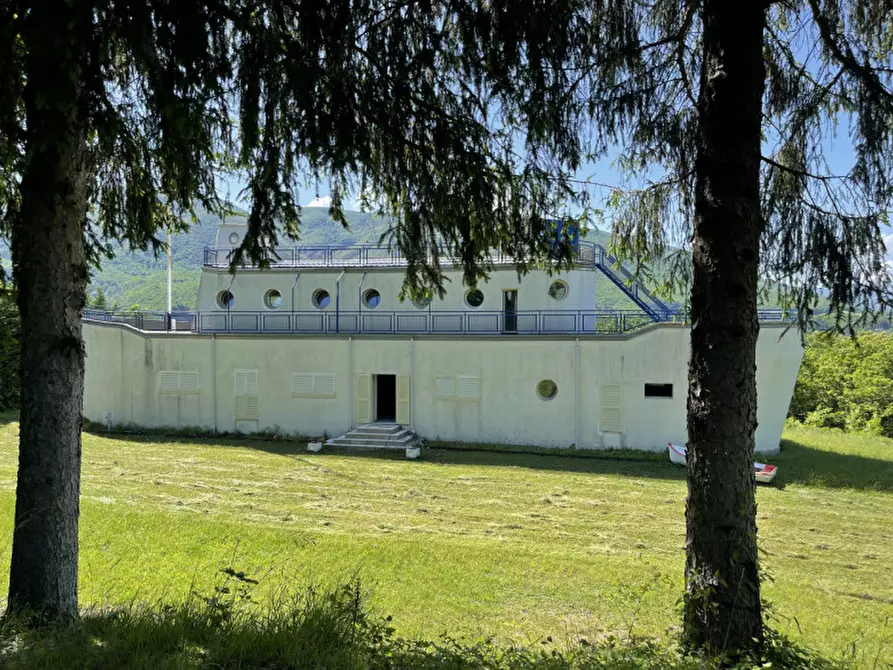 Immagine 36 di Villa in vendita  in Loc. Breila a Tornolo