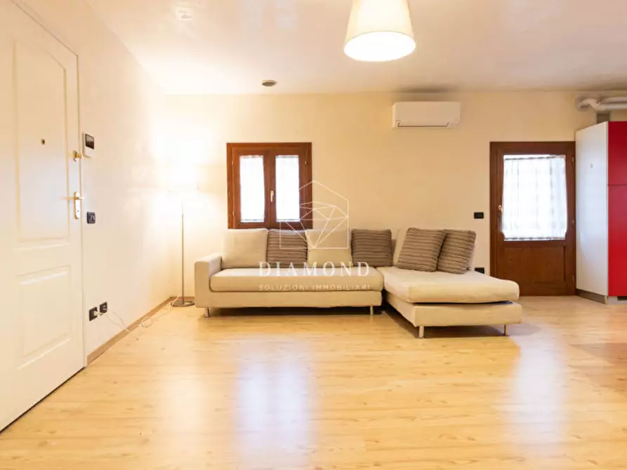 Immagine 4 di Appartamento in affitto  in Via Feltrina Centro a Montebelluna