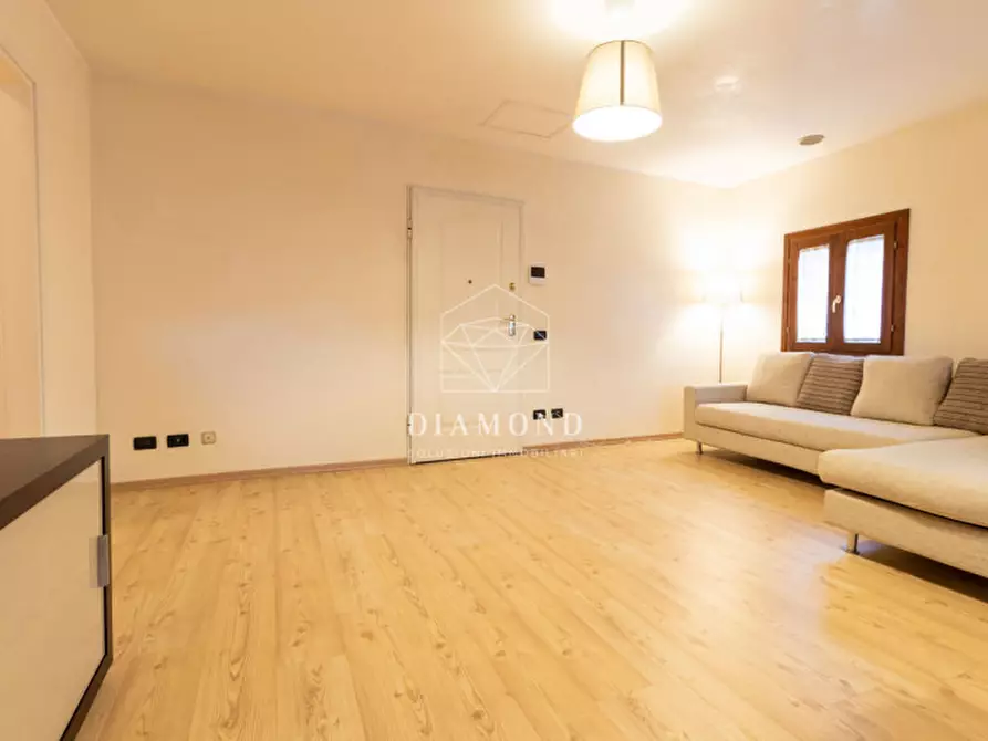 Immagine 11 di Appartamento in affitto  in Via Feltrina Centro a Montebelluna