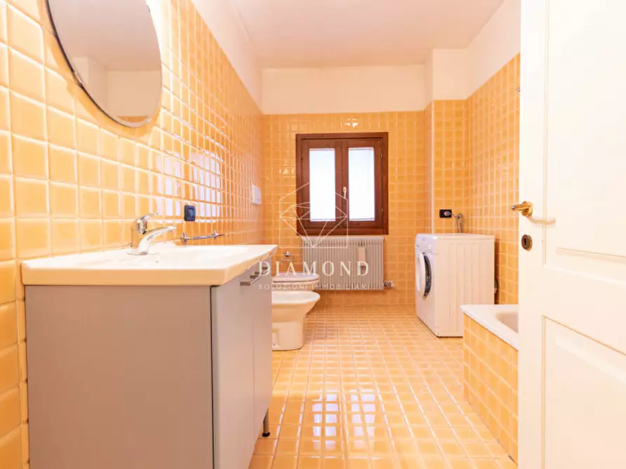 Immagine 26 di Appartamento in affitto  in Via Feltrina Centro a Montebelluna