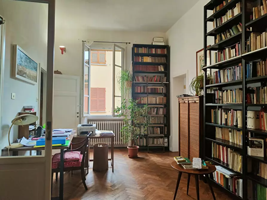Immagine 3 di Appartamento in vendita  in Via belle arti 7 a Bologna