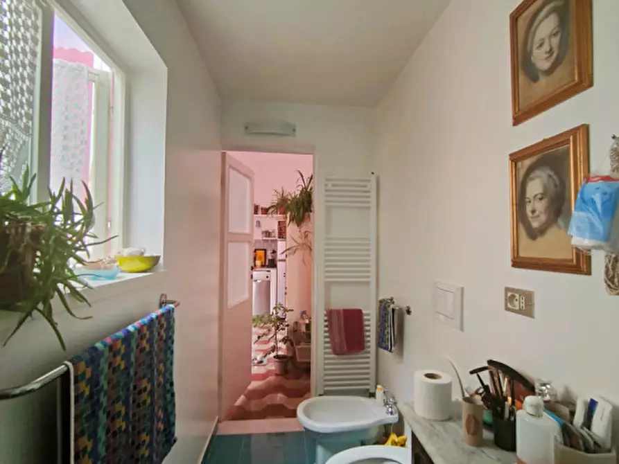 Immagine 5 di Appartamento in vendita  in Via belle arti 7 a Bologna