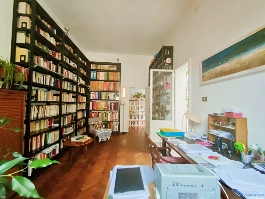 Immagine 20 di Appartamento in vendita  in Via belle arti 7 a Bologna