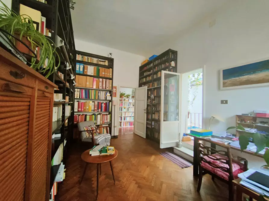 Immagine 21 di Appartamento in vendita  in Via belle arti 7 a Bologna