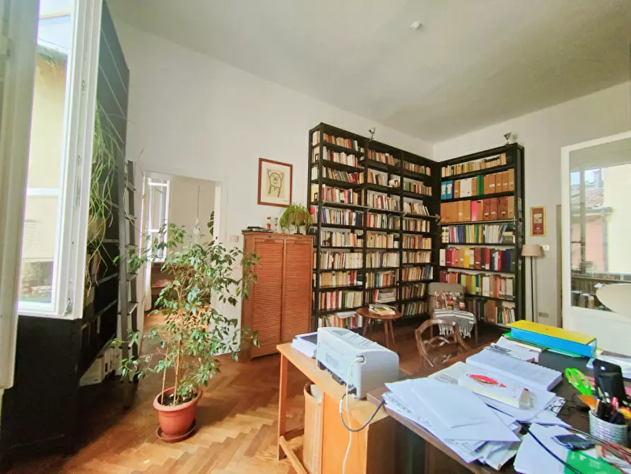 Immagine 22 di Appartamento in vendita  in Via belle arti 7 a Bologna