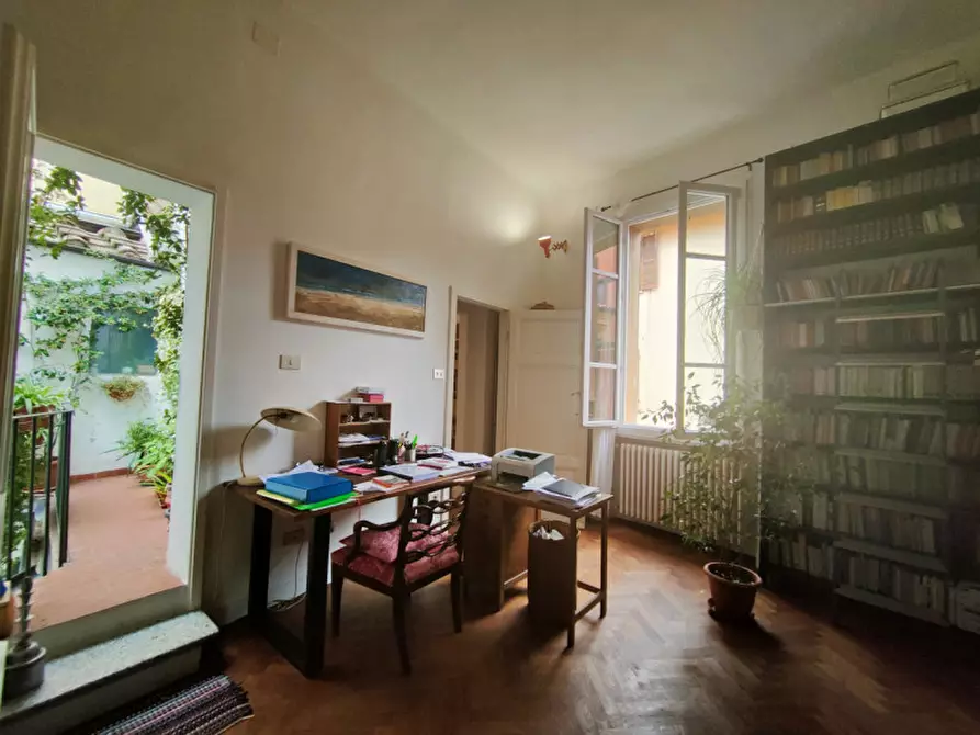 Immagine 25 di Appartamento in vendita  in Via belle arti 7 a Bologna