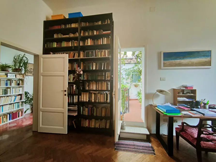 Immagine 25 di Appartamento in vendita  in Via belle arti 7 a Bologna