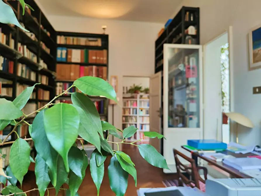 Immagine 26 di Appartamento in vendita  in Via belle arti 7 a Bologna