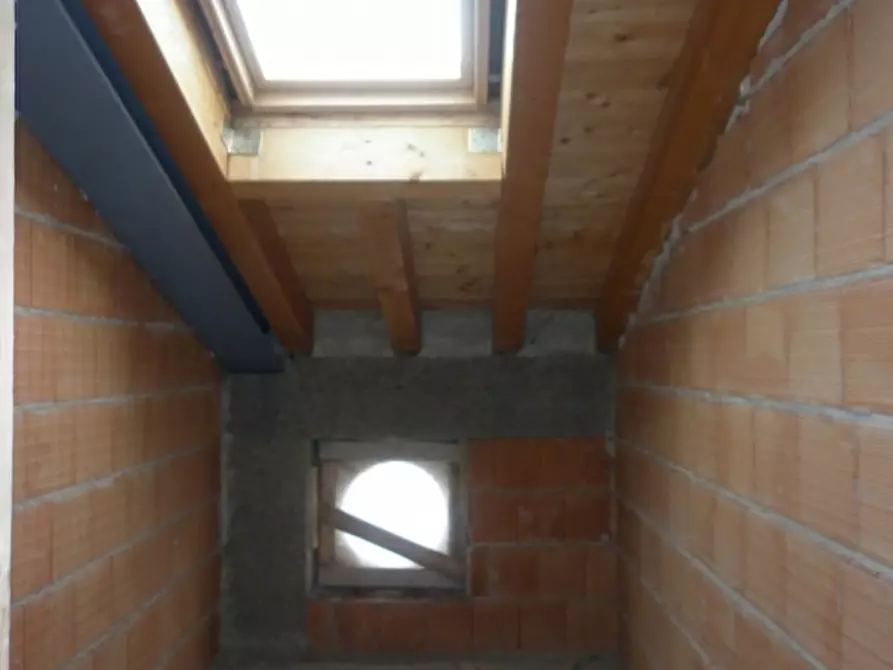 Immagine 6 di Palazzo in vendita  in via Duca degli Abruzzi a Mozzecane