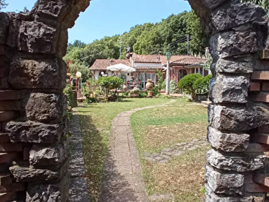 Immagine 7 di Villa in vendita  in via del frate cercatore a Perugia