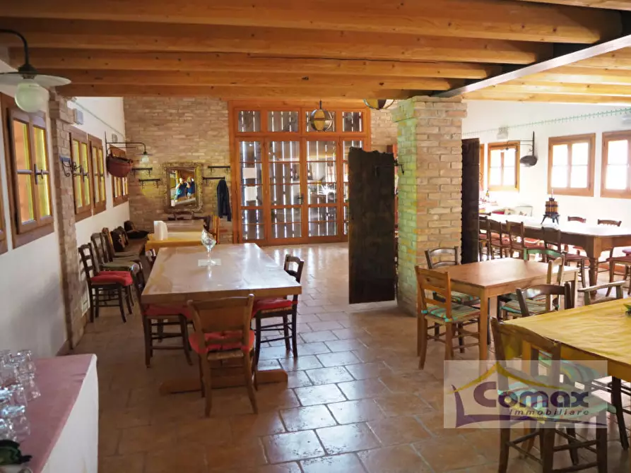 Immagine 19 di Rustico / casale in vendita  in Via G. Marconi a Teolo