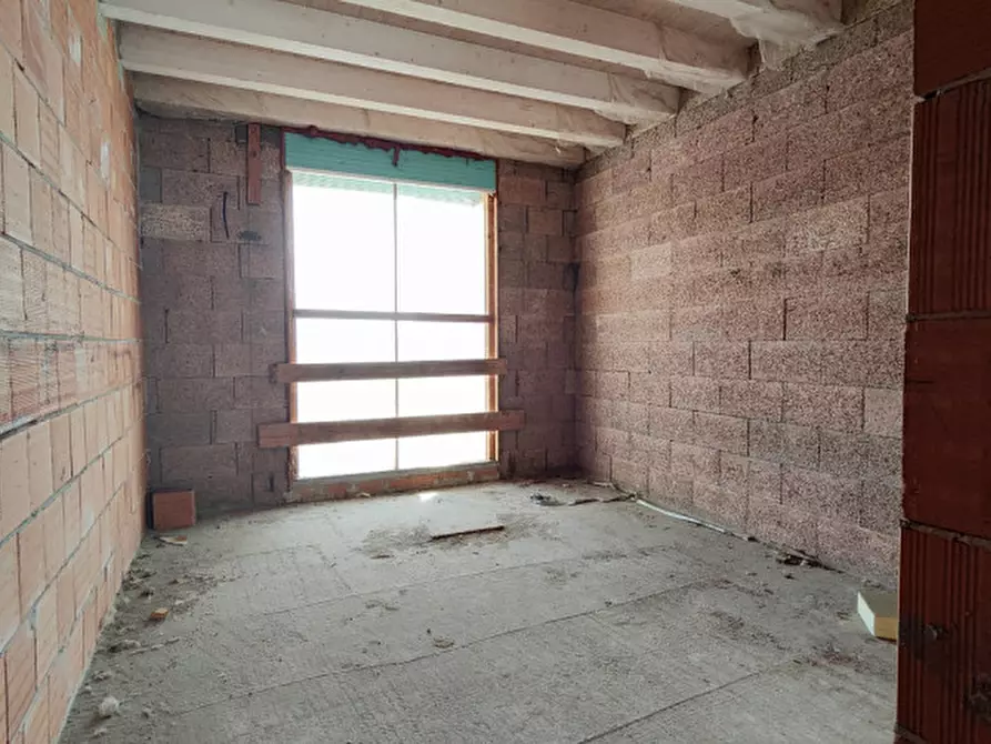 Immagine 24 di Casa bifamiliare in vendita  in via Marconi a Montechiarugolo