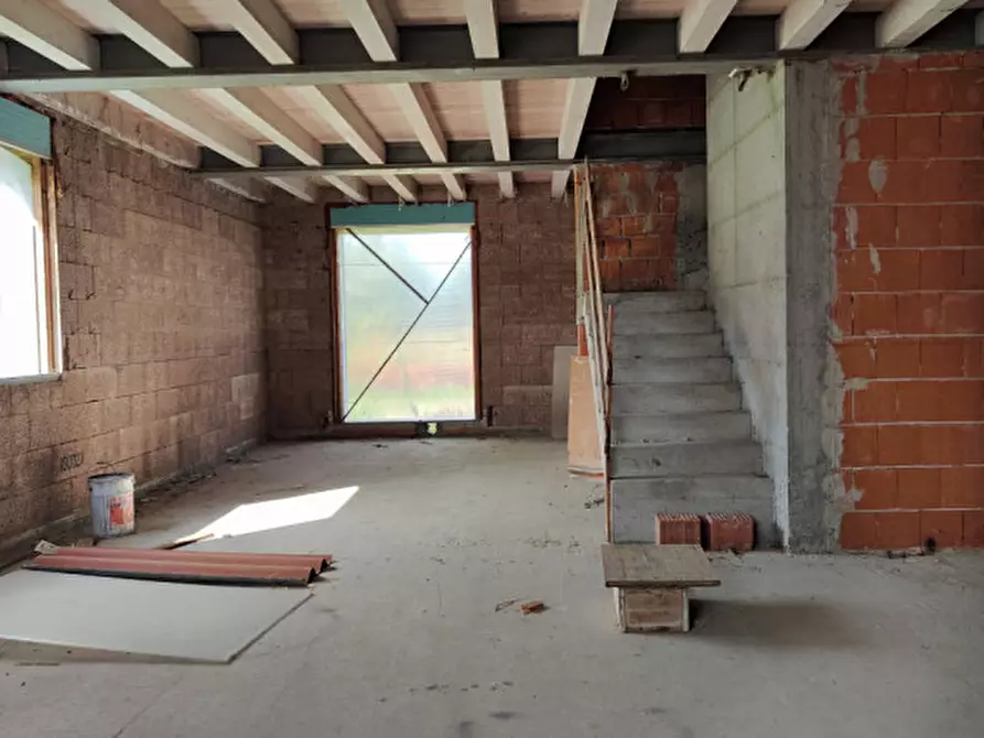 Immagine 27 di Casa bifamiliare in vendita  in via Marconi a Montechiarugolo