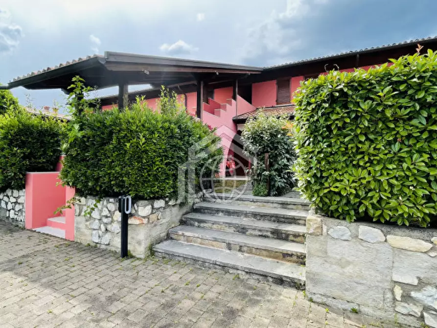 Immagine 1 di Appartamento in affitto  in via Alessandro Manzoni a Manerba Del Garda
