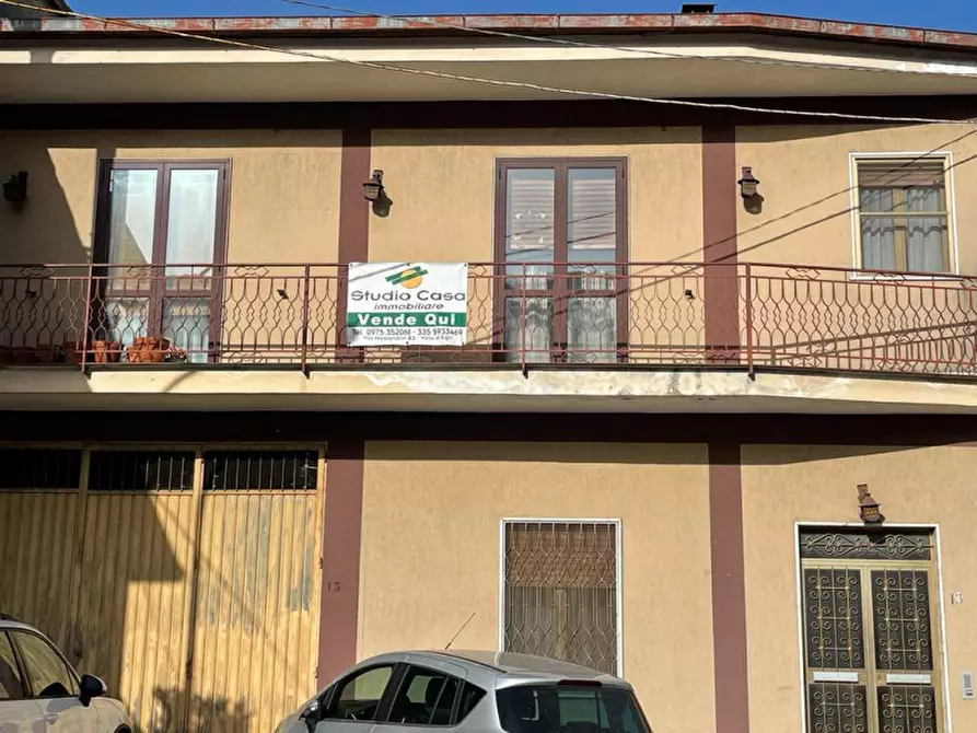 Immagine 2 di Casa indipendente in vendita  in Via Pantano a Paternò