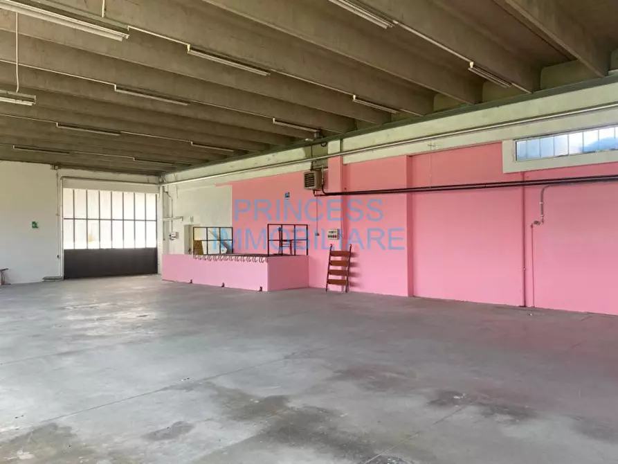 Immagine 5 di Capannone industriale in vendita  a Schio