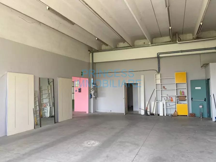 Immagine 10 di Capannone industriale in vendita  a Schio