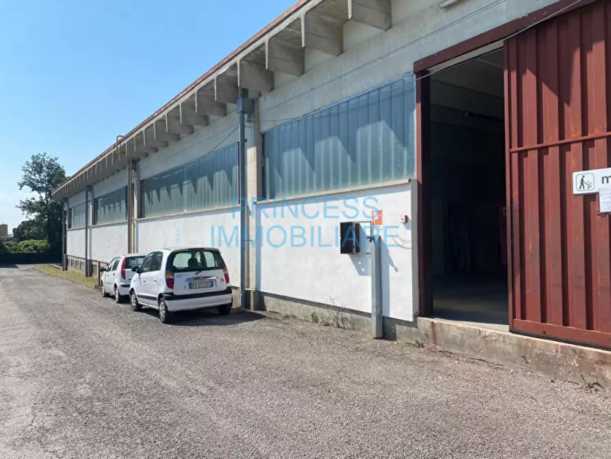 Immagine 11 di Capannone industriale in vendita  a Schio