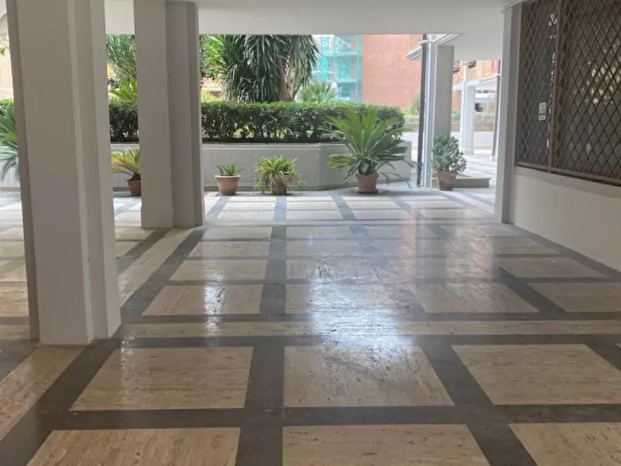 Immagine 3 di Ufficio in affitto  in via benedetto croce a Roma