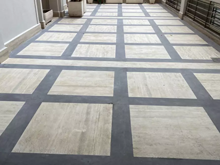 Immagine 4 di Ufficio in affitto  in via benedetto croce a Roma