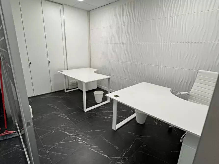 Immagine 32 di Ufficio in affitto  in via benedetto croce a Roma