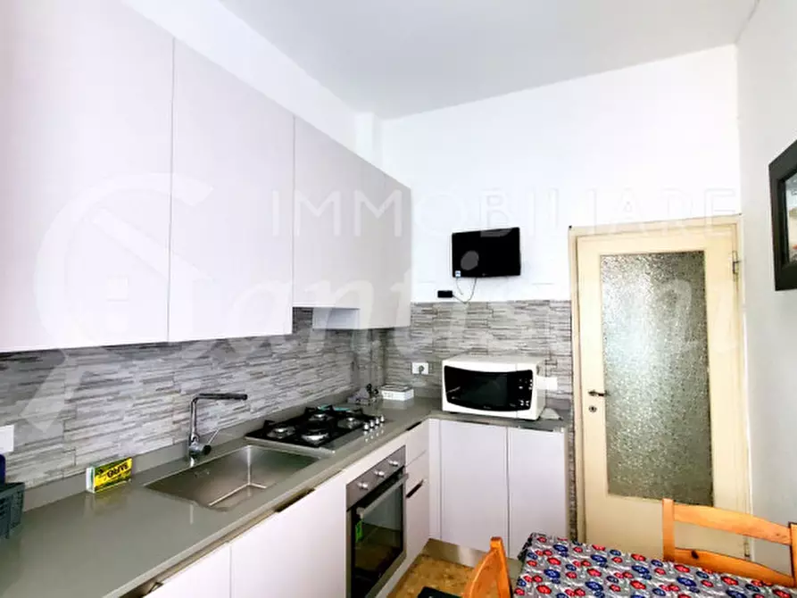 Immagine 13 di Appartamento in affitto  in via  richa a Firenze