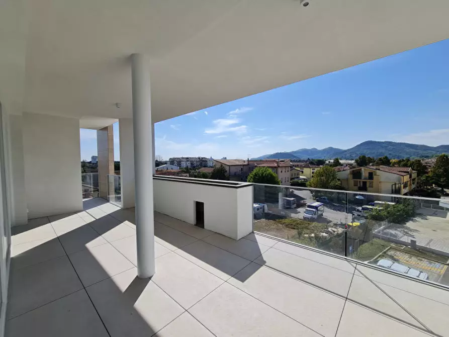 Immagine 2 di Appartamento in vendita  in via A. Magarotto a Abano Terme