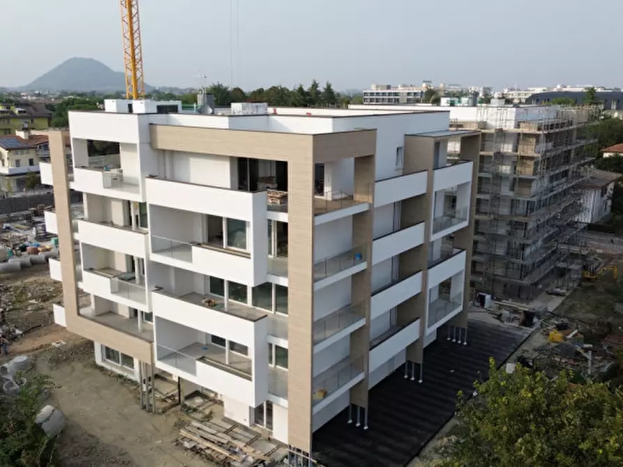 Immagine 31 di Appartamento in vendita  in via A. Magarotto a Abano Terme